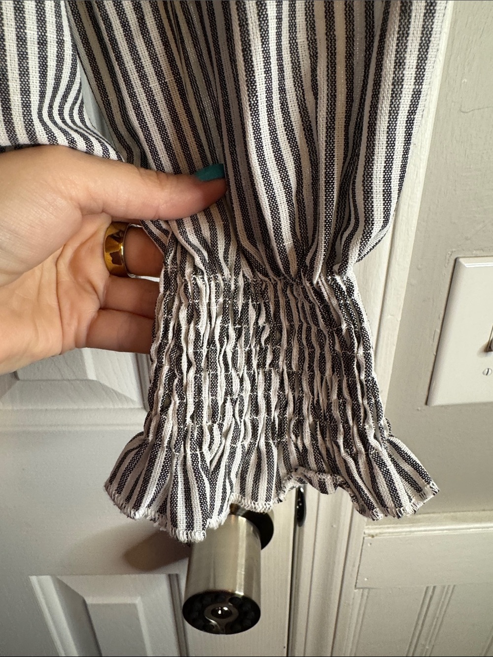 SHEIN Black and White Striped Long-Sleeve Blouse (23) - Picture 3 of 7